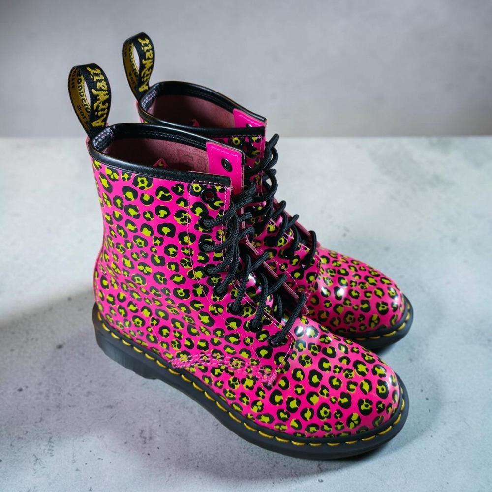 Dr Docs Martens Hot Pink Patent Leather Leopard Skull Womens 7 Combat Boots